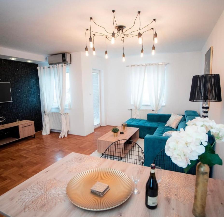 Lux Stan Na Dan Pozarevac Apartment Ngoại thất bức ảnh